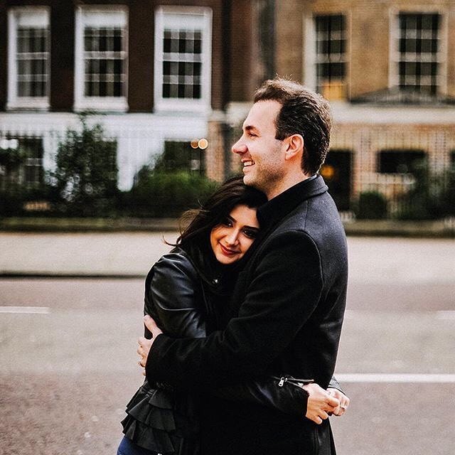 London portrait ❤⁣
.
⁣.⁣
Follow me 👉 @jonathanmoorephoto .
.
⁣⁣#lovellope #littlethingstheory #lookslikefilm #huffpostido #makemoments #theweddinglegends #helloelopement #londonportraits #elopementphotographer #loveauthentic #loveintentionally #adventuresession #adventur…