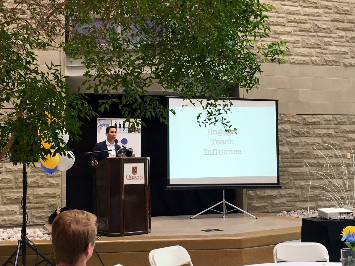 AIMConference20's tweet photo. Our second keynote speaker @BruceSeet from @SanofiCanada discusses how to effectively communicate your story and the importance of being able to explain your journey. #AIM2019 https://t.co/M9uEv3EGk3