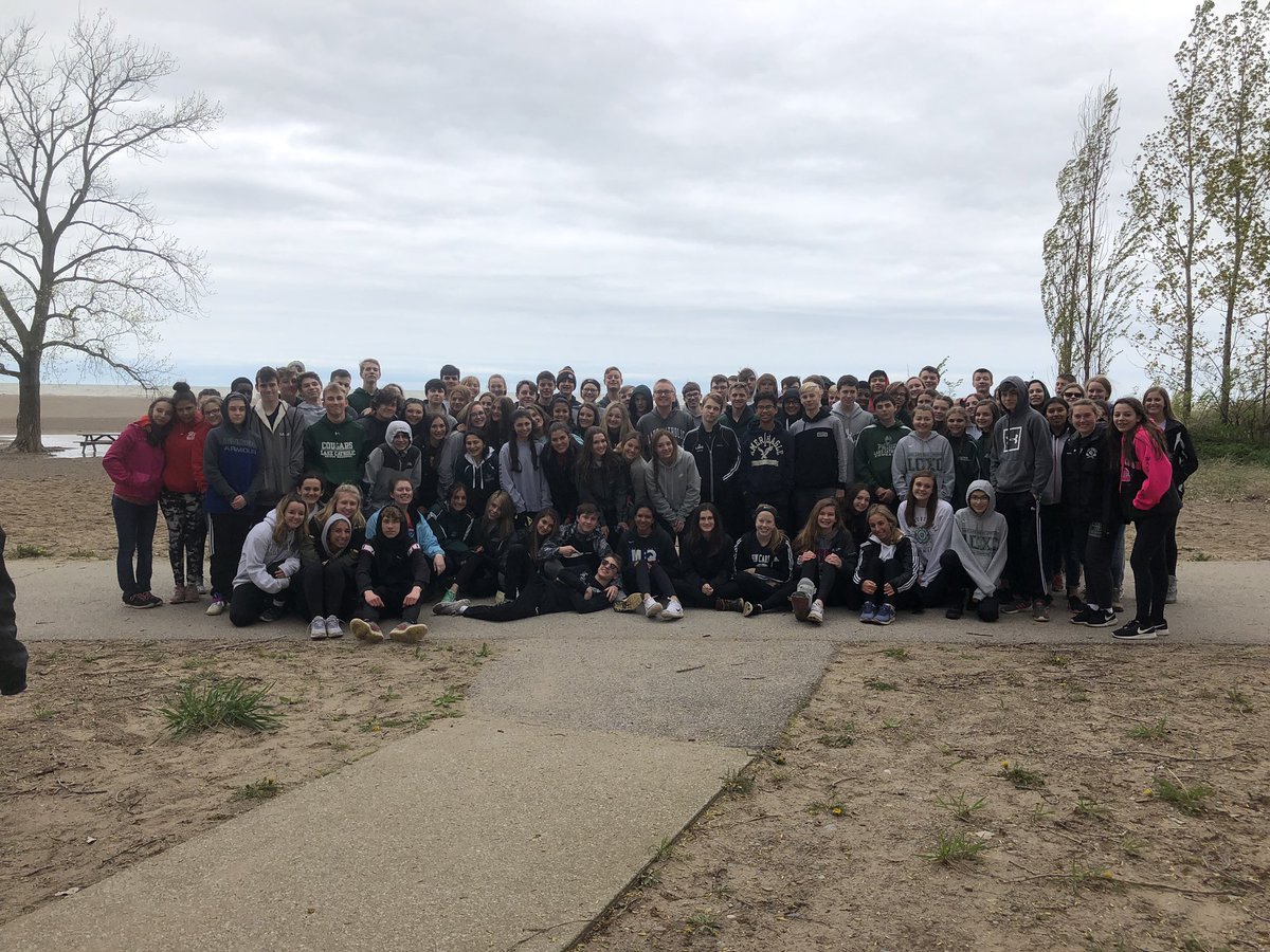 LCHS_Ministry's tweet photo. Our freshmen class cleaned up the Mentor Lagoons and continued the day enjoying our freshmen retreat at Mentor Headlands! https://t.co/gTGKviuiVx