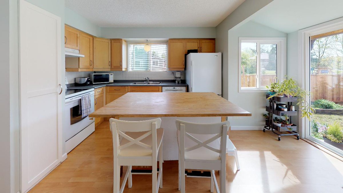 reevolved's tweet photo. 3 level split family home in #EagleRidge #Coquitlam - #OpenHouse this weekend #RealEstate Explore 1146 Condor Crescent, Coquitlam in 3D https://t.co/J9HPYPHdbJ https://t.co/7ohn5t2ksl