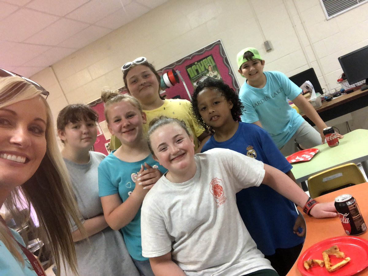 Lunch with these Excellent Eagles!#5thgrade #lifeisbetteratthelakes