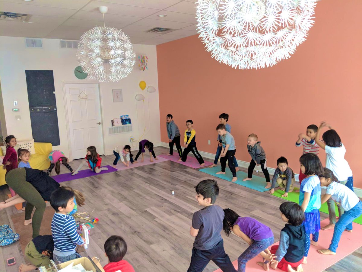 mindful_mssmith's tweet photo. Today KF-1 had the privilege of going to @OnceUponaMat. We took part in our first session focusing on cooperative yoga games &amp; breathing activities through song,dance,storytelling&amp;movement followed by a 10 minute relaxation! Blankets, pillows &amp; Barries family members helped 😉😴 https://t.co/StRx1FEphX