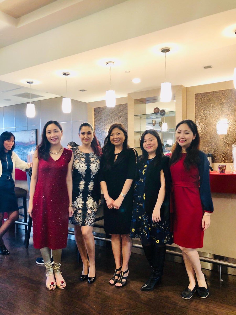 Annette_Tridel's tweet photo. Great turnout tonight at our West Village Party Room for our realtor friend Trang (Annie) Nguyen from Royal LePage Signature. Thank you for a fun evening and for including us @winsonchan @zamanAnita @tridel  @Rahultridel https://t.co/dgLDUJ19VE
