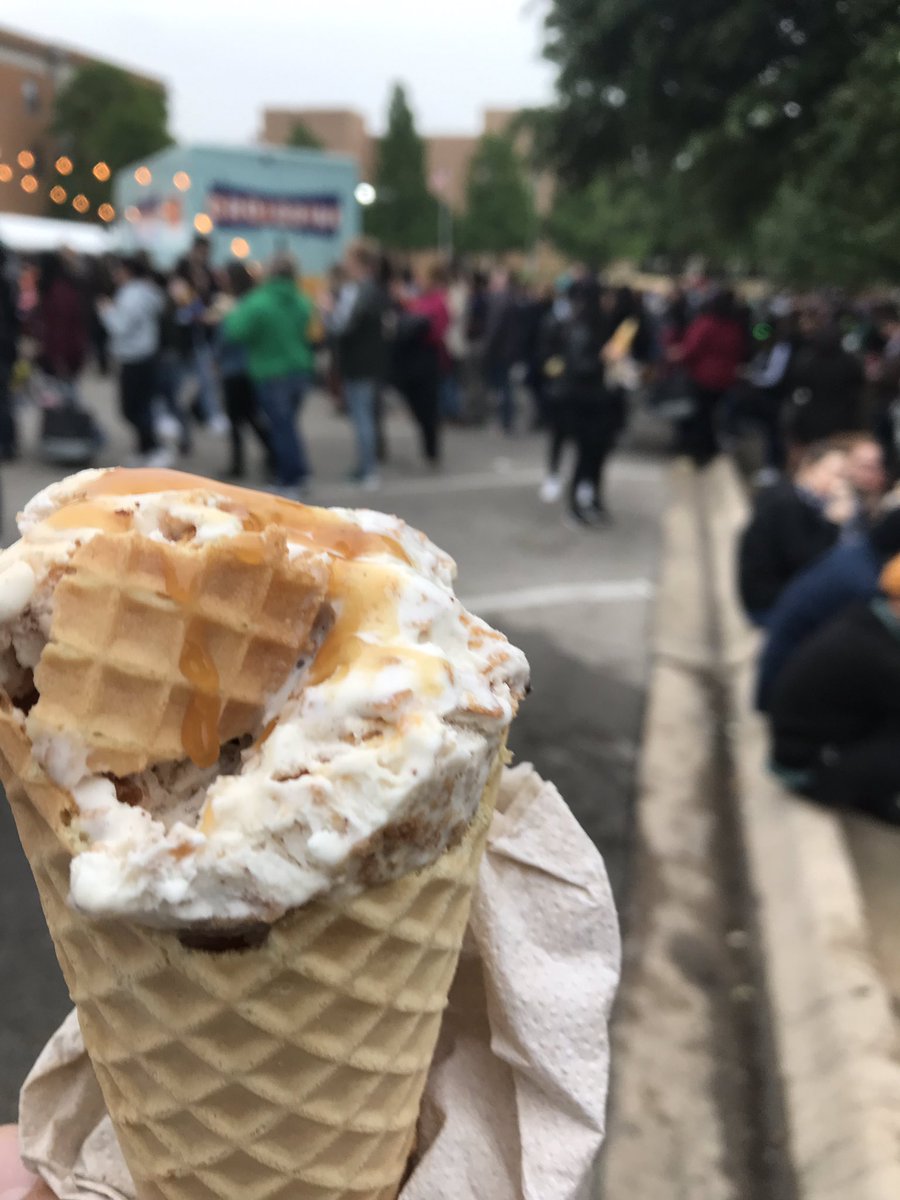 armitage_danny's tweet photo. Who else is scooping out 7000 fresh made salted caramel chocolate chip ice cream tonight? @UNTdining @UNTsocial #UNTBlockParty https://t.co/R4PX2qZi8m
