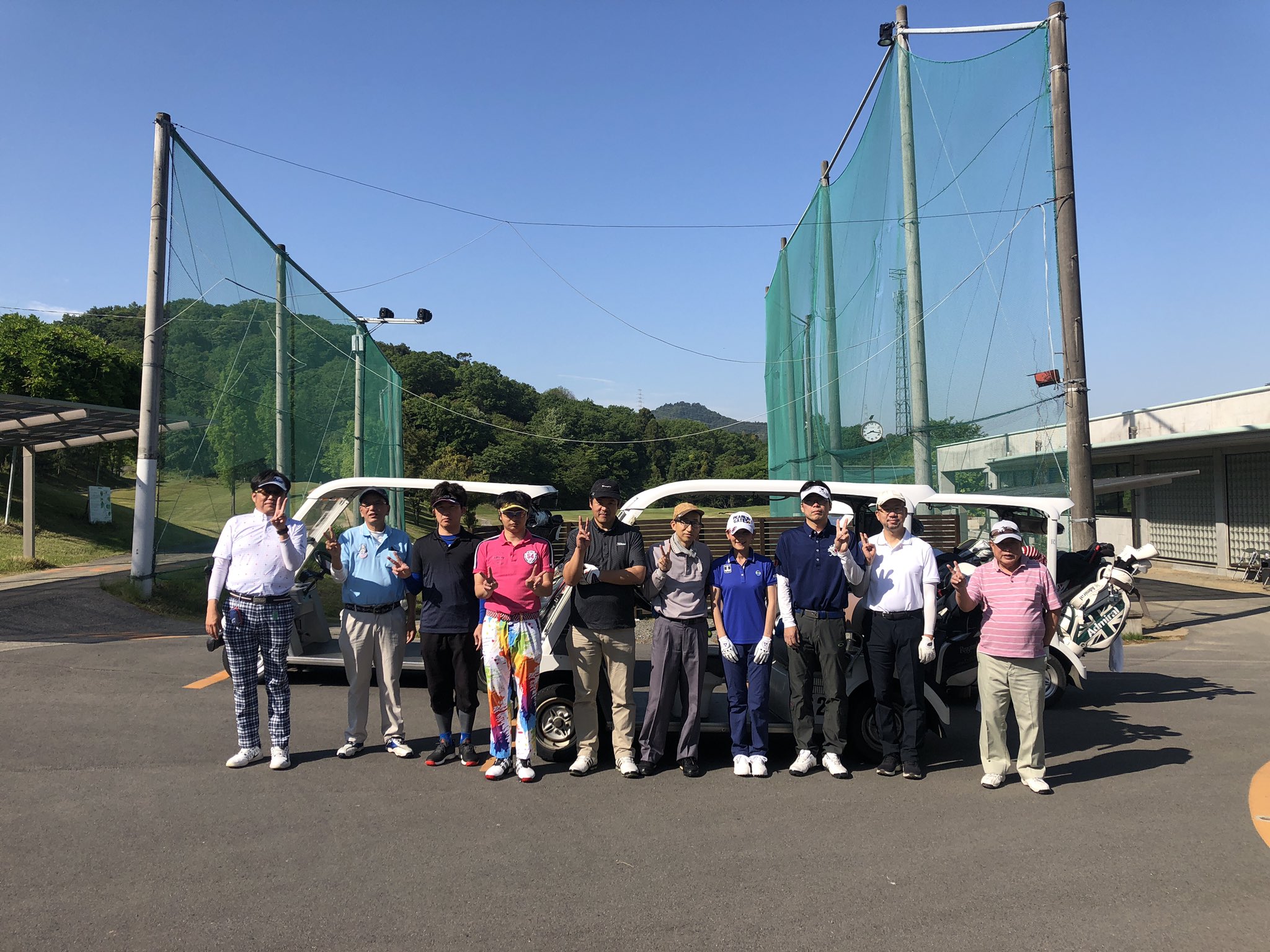 今日は 熊取町にある庄司ゴルフクラブにてラウンドレッスン スタート前には 全員で素振りを実施 準備が大事です Pic Twitter Co 19 05 11 Naokiゴルフ塾 大阪 堺市のゴルフスクール