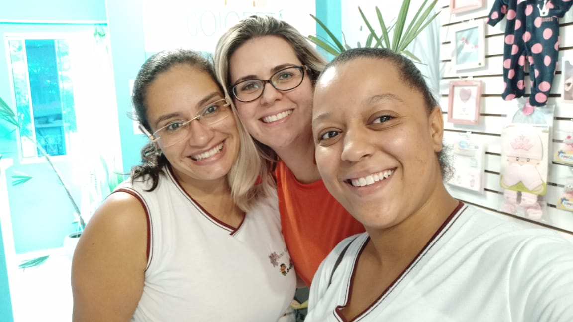 grupocoloreta's tweet photo. Quando minhas Amigas Clientes atravessam a Cidade para conhecer pessoalmente a Loja da Coloretá 😍 Muito amor envolvido💕 #modainfantil #roupainfantil #lookinfantil #atendimentotop #lojacoloreta #lojaemosasco #lookmirim https://t.co/BdJbeY0NTo
