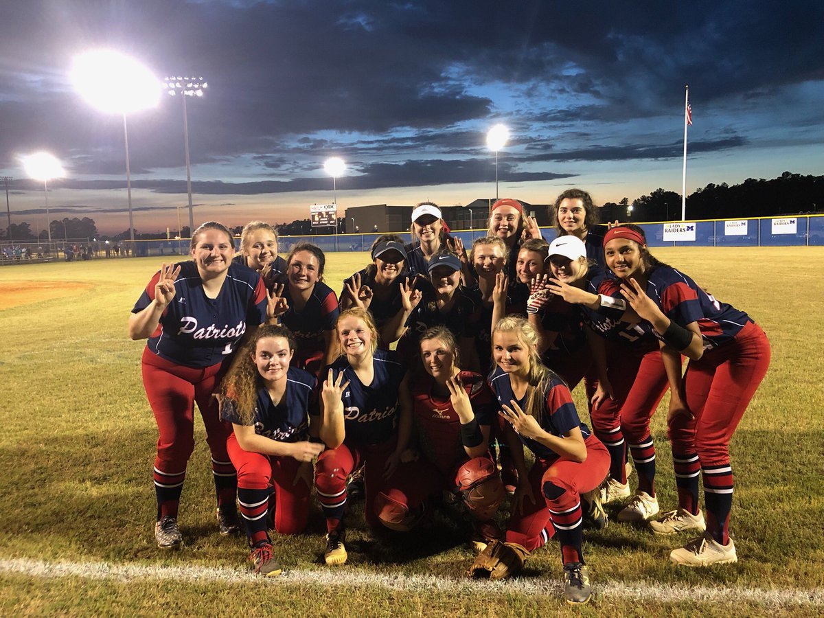 PGHS Softball tweet media