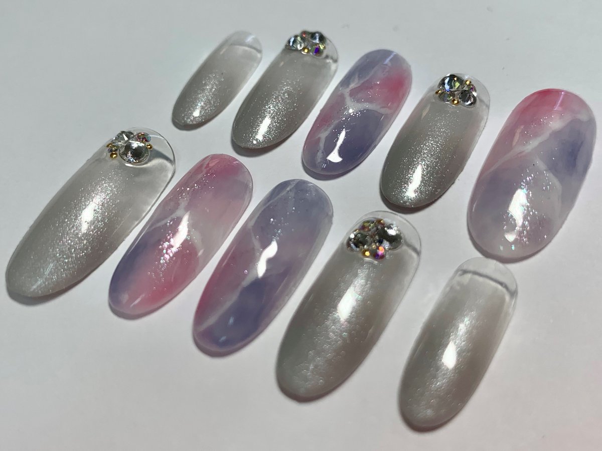 ট ইট র ネイルサロンmarch おはようございます 徳島店です ブロンズコースのふわふわ大理石です 大理石はとても人気です 是非お試しください ご来店心よりお待ちしております 大理石ネイル ネイルサロンマーチ