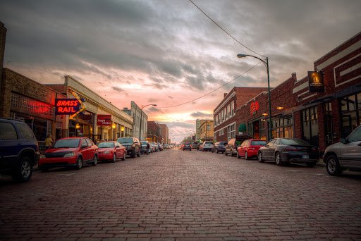 Hays is a growing, progressive community with tremendous opportunity for continued diversification of industry and use of technology. There are business opportunities here! Join us in Hays. j.mp/2XlpVUZ #wKREDANews #EconomicDevelopment