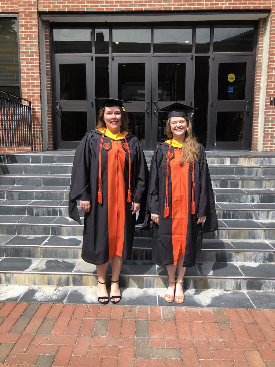 DrvanTilburg's tweet photo. Graduation day! Amazing graduation class this year. Clinical research will be in good hands. https://t.co/nDa9ysUbob