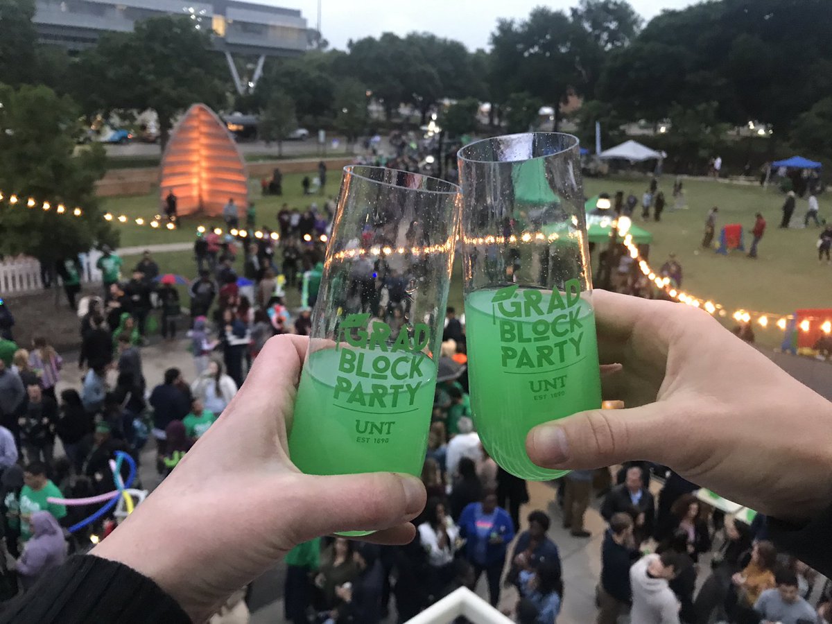UNTAlumniAssoc's tweet photo. Cheers to your future, #UNT19!
#UNTBlockParty https://t.co/PPOdhkxikX