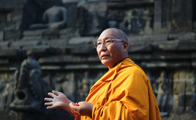 Steveleemee's tweet photo. #DalaiLama Office’s Dagri Rinpoche molests women? https://t.co/GdzXZphtC4 

#travel #DorjeShugden #protection #compassion #freeyourmind #problemsolving #history #shrines #offering #ritual #inspirational #selfhelp #spiritual #dharma #wisdom #mind #power #soul https://t.co/ELZUXMgrsJ