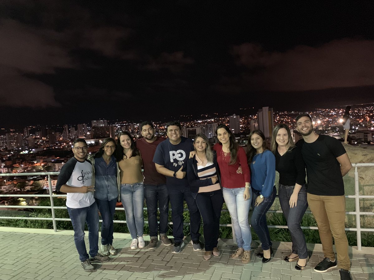 PrC_Augusto's tweet photo. Olha o tamanho desse PG de Jovens! @pgnomorro! 

Hoje eu fui abençoado! 
#LiderançaForte
#PGForte 

No ponto mais alto de Caruaru/PE jovens buscam poder do Alto.
#GenteCuidadoDeGente https://t.co/bJ5BWtFuAi