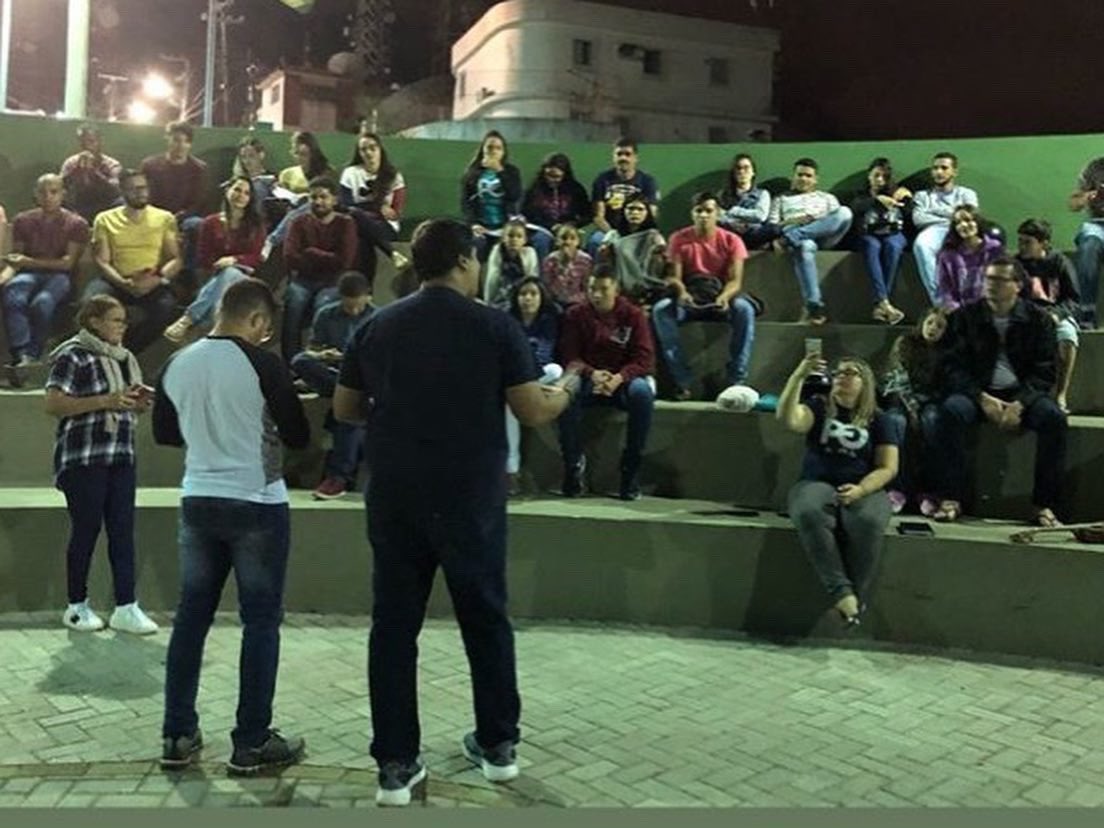 PrC_Augusto's tweet photo. Olha o tamanho desse PG de Jovens! @pgnomorro! 

Hoje eu fui abençoado! 
#LiderançaForte
#PGForte 

No ponto mais alto de Caruaru/PE jovens buscam poder do Alto.
#GenteCuidadoDeGente https://t.co/bJ5BWtFuAi