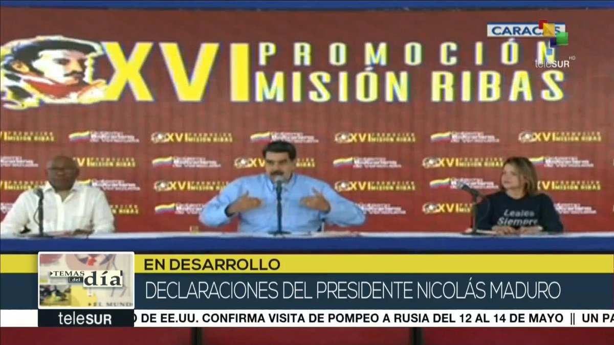 teleSURtv's tweet photo. #ENVIVO | Presidente de #Venezuela, @NicolasMaduro: Venezuela debe saber que Cristopher Figuera inventó el cuento de que contaba con los honorables patriotas como Vladimir Padrino López y Maikel Moreno, para realizar el plan  golpista del 30 de abril  https://t.co/tqMKHfl0b4 https://t.co/OD7Dn9DKNc