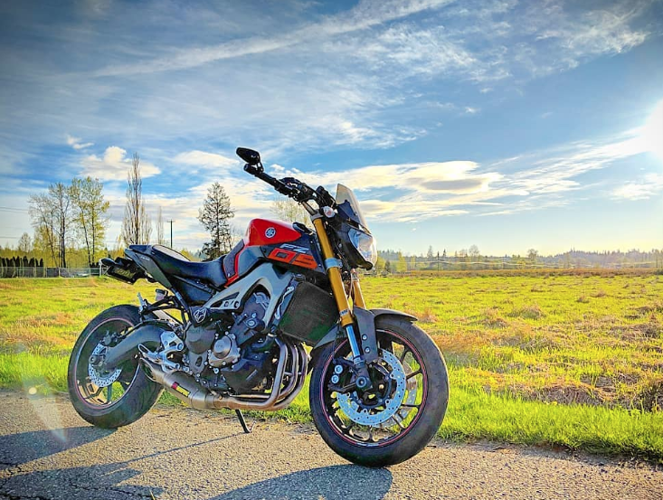 YamahaMotorCa's tweet photo. The weather is warming up and riding season is here. May is Motorcycle Safety Awareness Month, always share the road and be alert. 
#FanFriday #YamahaRevsYourHeart #MotorcycleSafety #ConquerRoad @MotorcyclingCan 
[📷: IG @one_r_gery] https://t.co/LvtJiCMMG7