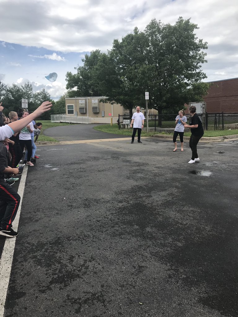 YHasenei's tweet photo. Today we showed our students that hard work can have fun rewards. Students that worked hard and gave their best effort on our first SOL were invited to throw water balloons at the teachers. #SESWildcats #proudteacher #funinfifthgrade https://t.co/bTe1edU6iL