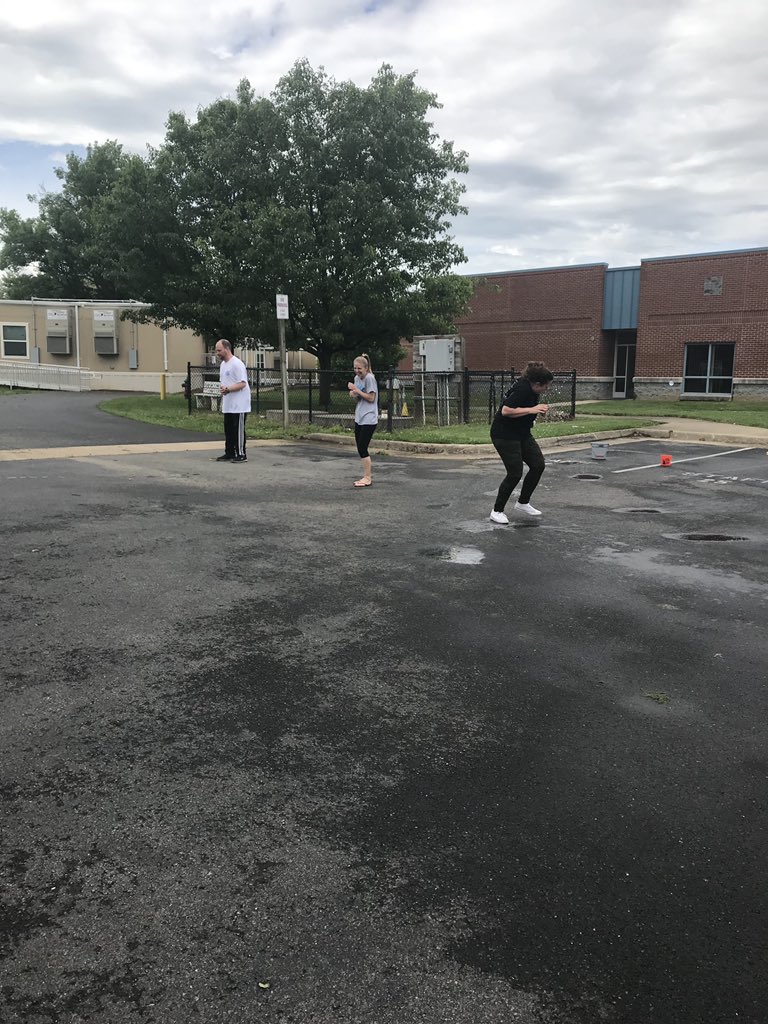 YHasenei's tweet photo. Today we showed our students that hard work can have fun rewards. Students that worked hard and gave their best effort on our first SOL were invited to throw water balloons at the teachers. #SESWildcats #proudteacher #funinfifthgrade https://t.co/bTe1edU6iL