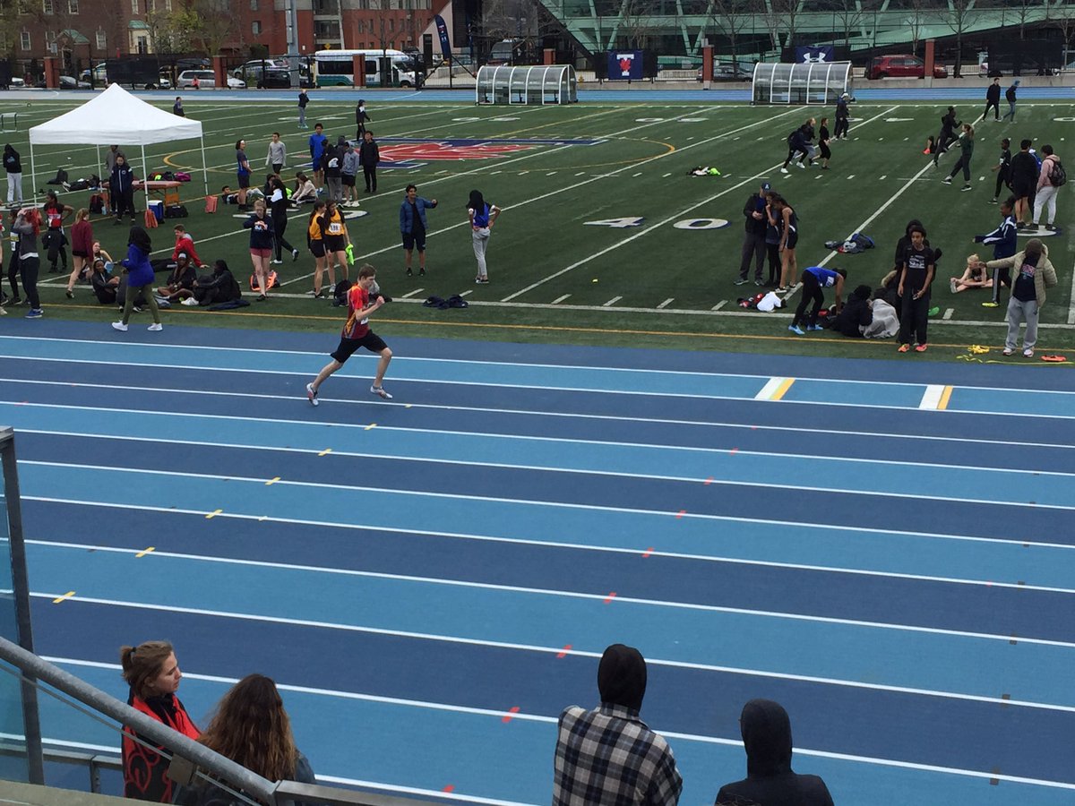 jpci_lib's tweet photo. Another great day for the Bloor @BloorCI track and field team! https://t.co/T1jd4aqxQB