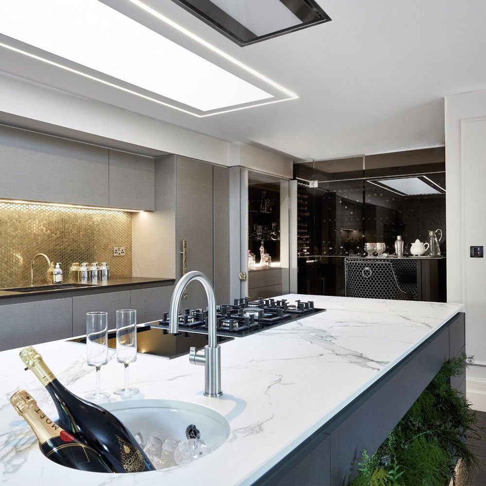 fmbuilders's tweet photo. Congratulations to @myprojectone; our winner in the kitchen project category at the FMB Cymru #MBAwards! This project was the subject of very high praise from the judges with one of the judges describing it as ‘as good as it gets’. https://t.co/3pppFJtpD1