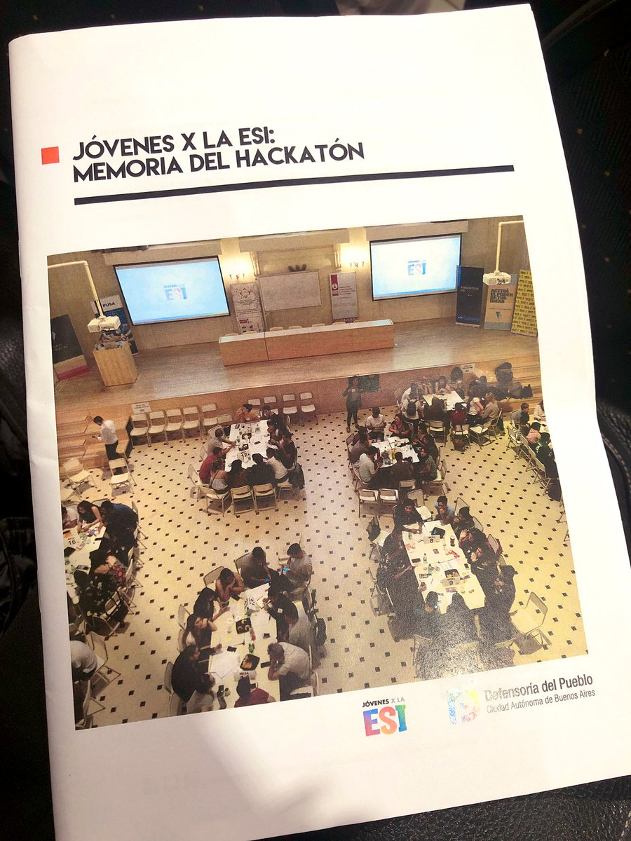 ChicaPoderosaAR's tweet photo. #AHORA @jovenesxesi presenta la Memoria del Hackatón en la #FeriaDelLibro porque #ESImportante https://t.co/qsi6v8Egig