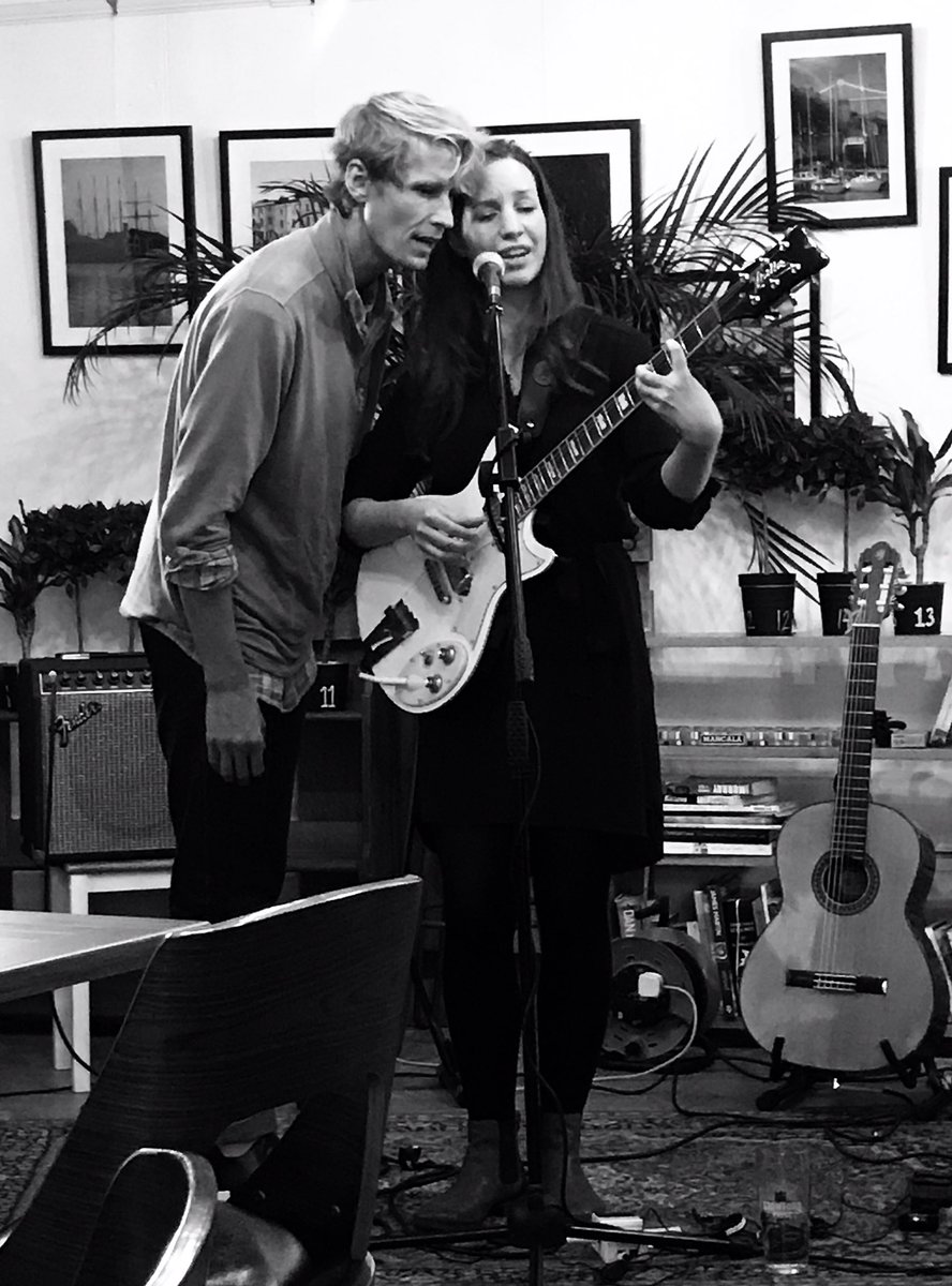 Giacomin_Mark13's tweet photo. Bristol gig photo @K_McClement with a guest on chorus @Tombrosseau https://t.co/tgvSVC6SUV