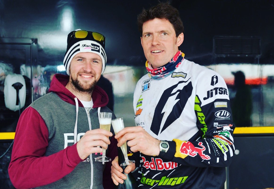 After 150 sections + 5 days of battle just 2 marks separates <a href="/jamesdabill/">James Dabill</a> + <a href="/dougielampkin/">Dougie Lampkin</a> - its going to be a fascinating fight to the finish tomorrow <a href="/OfficialSSDT/">Official SSDT</a> 👊🏻📸 <a href="/Trials_Central/">Trials Central</a>