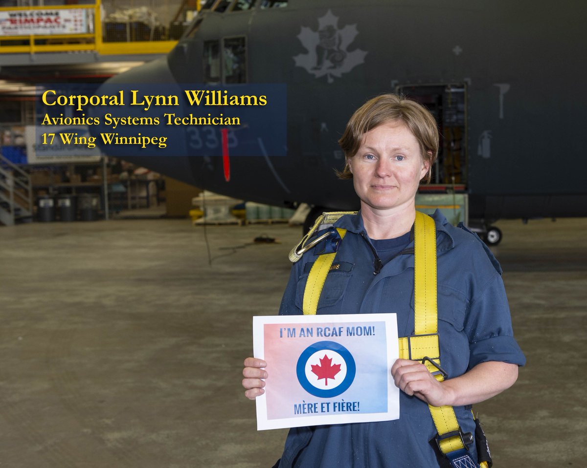 RCAF_ARC's tweet photo. A warm #HappyMothersDay to all our #RCAF Moms!
#MyCAFMom #MothersDay #17Wing https://t.co/Mwl7UKtgEi