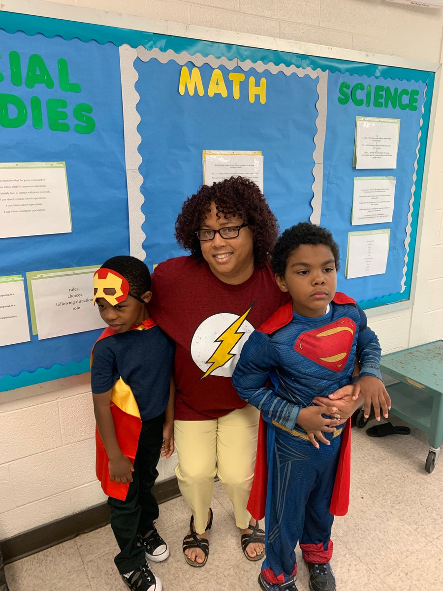 jwces1's tweet photo. More Superheroes! #EOGSpiritWeek https://t.co/NdSV1alv6z