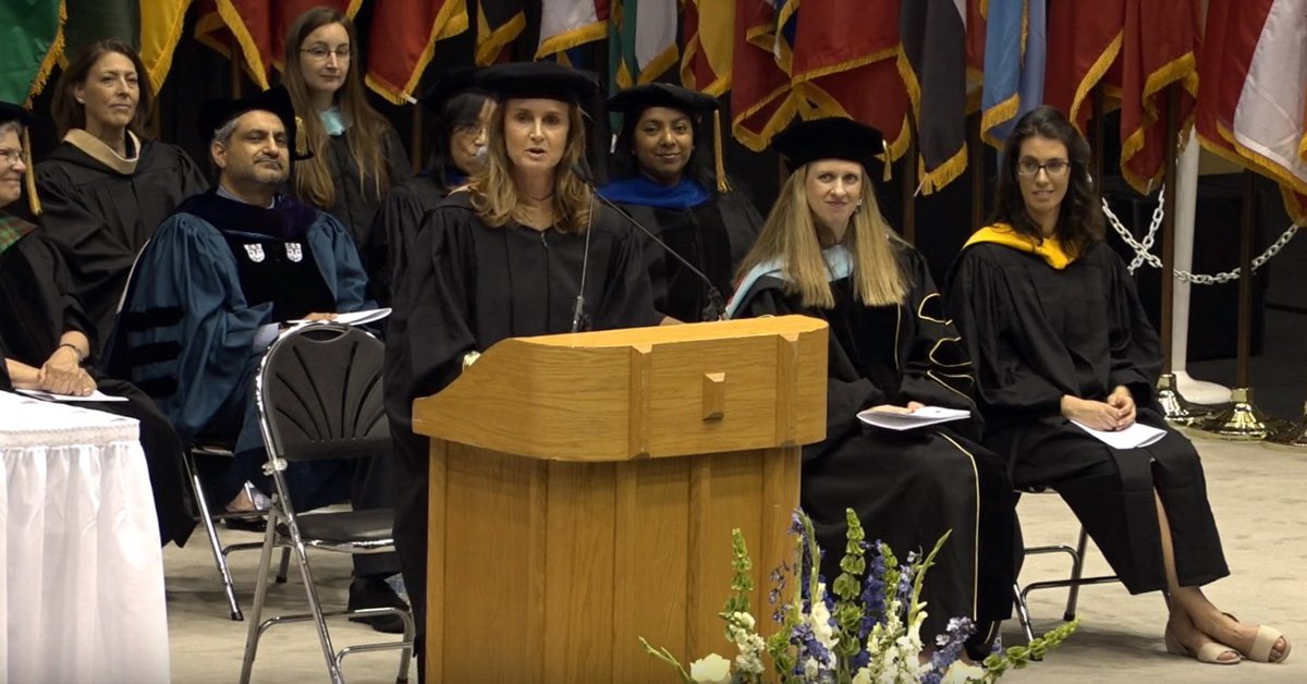 DukeFuqua's tweet photo. "Deeply understand the value of having teammates of diverse experiences, approaches and thinking for better, collaborative solutions."

Katie Bayne, president of Bayne Advisors and @DukeU alumna, addressing our #Duke19 MMS and MQM graduates 🎓  #FuquaAlumni https://t.co/1IfTuSe2WT
