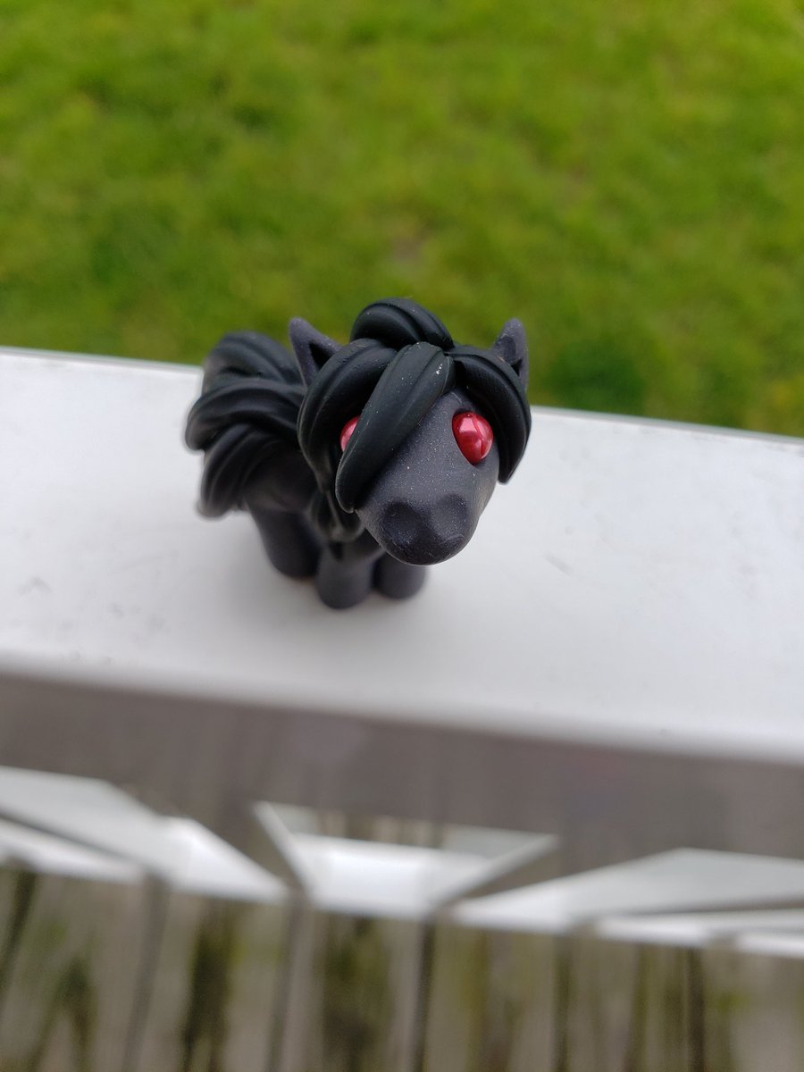 Antoinette57eso's tweet photo. I made another Shadowmere! Playing around with a different style as I may be doing a class/workshop making clay ponies! Super excited 🙌😎 #polymerclay #clay #clayhorse #claypony #shadowmere #skyrimart https://t.co/xflcmpjLUC