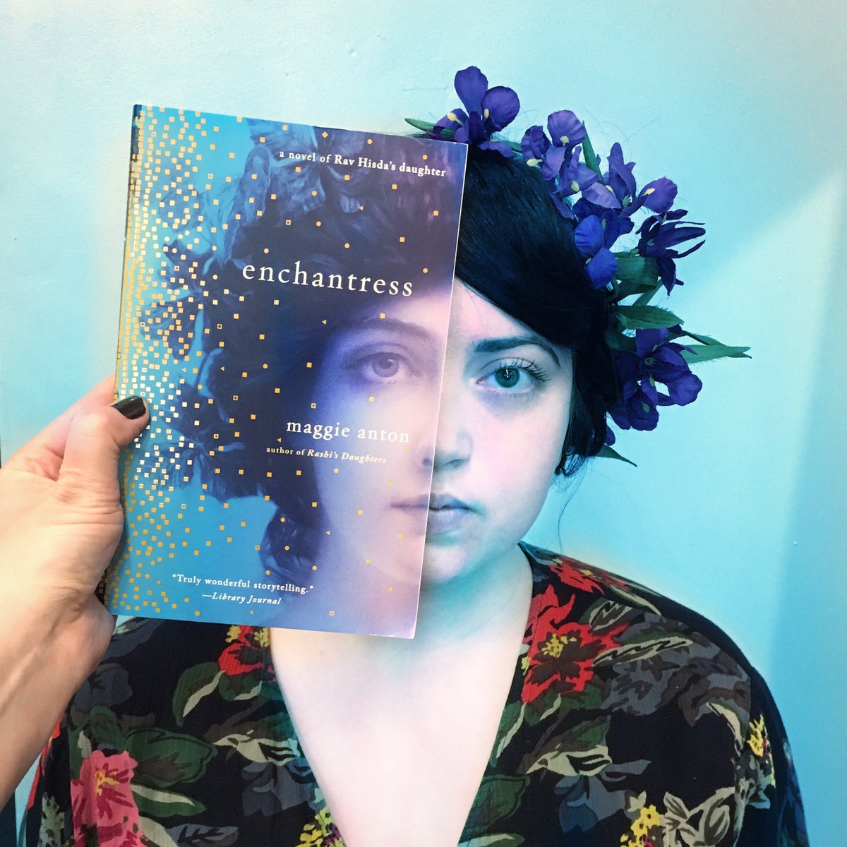 Feeling a little enchanted with this week’s #bookfacefriday ! 
The Enchantress by @MagiAnton 
@plume_books @penguinrandomhouse 
#bookface #bookstore #enchantress #bookfacemagazine 
#bookmagic