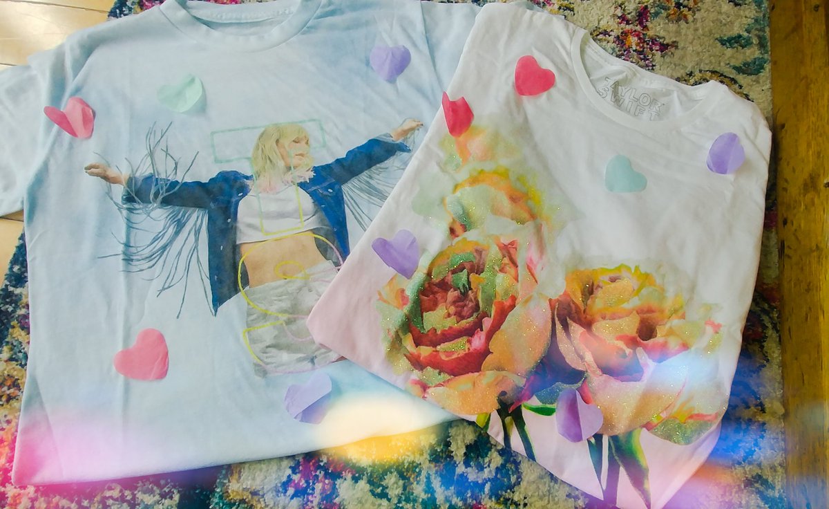 megggswift13's tweet photo. They're beauTAYful every little piece love 😻💗🙌✨ #TS7 #TS7merch @taylornation13 @taylorswift13 https://t.co/DjS38hsaLS