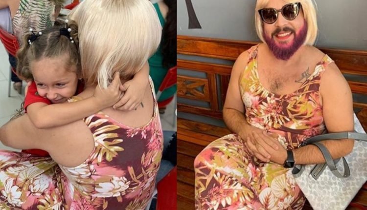 PaiModernoBlog's tweet image. Viúvo, pai se veste de mulher para celebrar o Dia das Mães com a filha paimoderno.com/humor-e-coisas… Pai Moderno