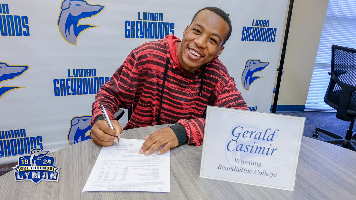 LymanHighSchool's tweet photo. 🎉Greyhounds, let's celebrate Signing Day for these gentlemen! 👏👏👏 Dylan Ryan will play volleyball at MIT 🏐 Gerald Casimir will wrestle at Benedictine College 🤼‍♂️ #WeAreProudOfYou #StartTheChase #SigningDay #WeAreLyman #GoGreyhounds #Classof2019 @Lyman_Athletics @Lyman2019 https://t.co/aN50fgYSdw