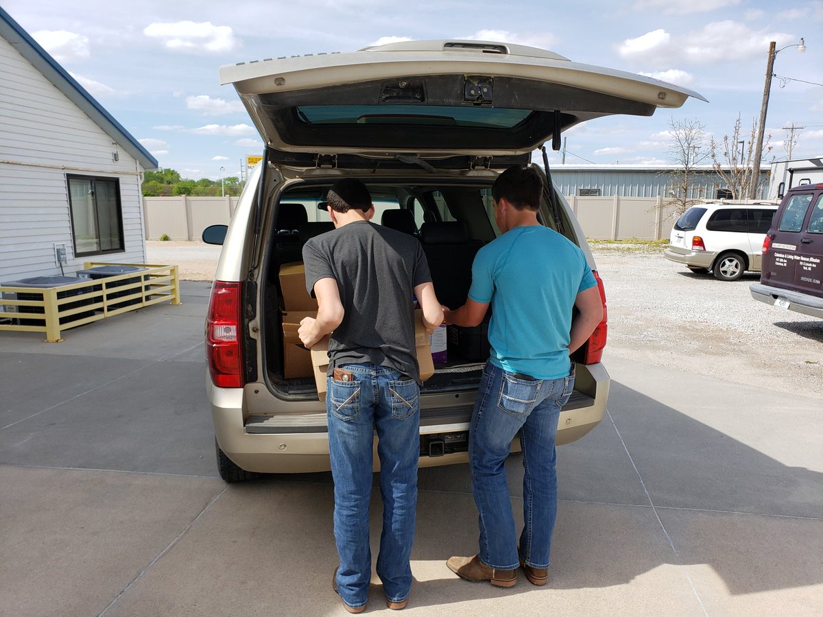 CrossCoFFA's tweet photo. What a day! Students learned about the full food cycle as they processed chickens that they have been growing the last 10 weeks. We also focused on giving back as we donated nearly 300 lbs of school-raised beef and $250 of hygiene products to the York &amp; Columbus Rescue Missions! https://t.co/56sqeLBXlr