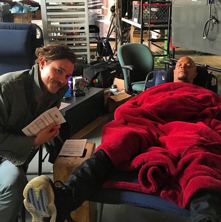 Southern__77's tweet photo. @Smith79W @TeamClayne So true! Perfect opportunity to pull out this pic! 😉#DivaDamon has plenty time to catch up on those z’s now since he’s no longer an employed actor! 🍆 😏 https://t.co/Ng5mRH1zNM