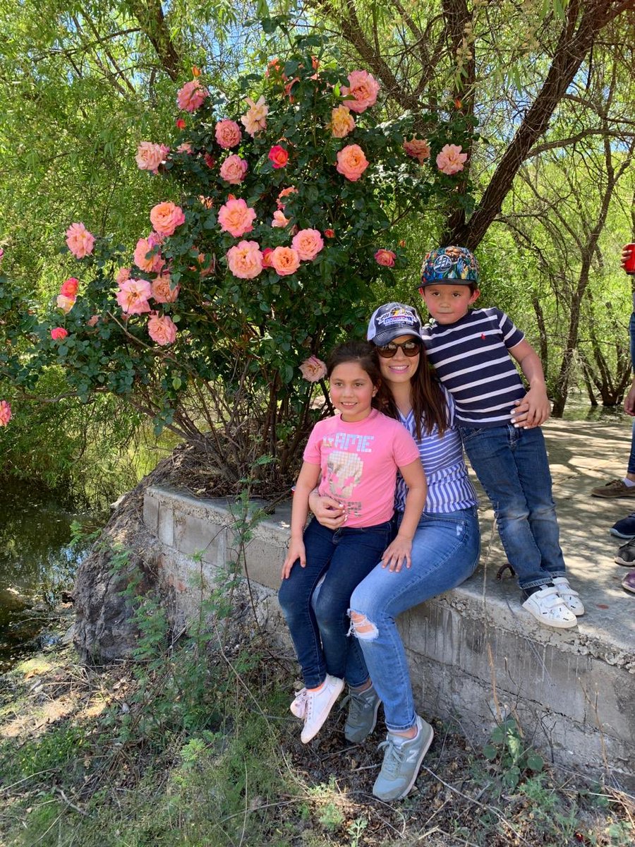 PerlaHerreraM's tweet photo. Soy la mami de estos niños preciosos, gracias Dios por prestarme vida para disfrutarlos #diadelasmadres #misbendis 🙏❣️💐👍 https://t.co/jfas2kAZ4N