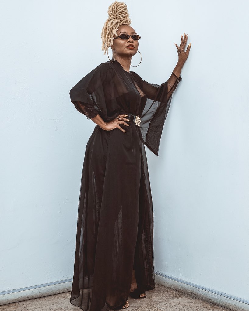 zedeye's tweet photo. Shot by @theseyekehinde for @genevievemagazine 
Outfits by @zed_eye_ 
Hair by @tgoldhair 
Nails by @nailsby_nene 
Make up by @zed_eye_ 
Shades by @thevintagesmith 
#styledbyzedeye 
Click here to buy and read the interview 👉🏽https://t.co/EjZU08x4KG https://t.co/FXZZVXdyxC