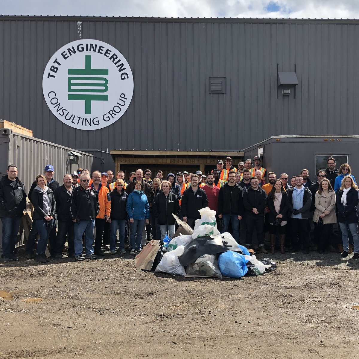 TBTEngineering's tweet image. Spring Up to Clean Up at TBT Engineering! The yard is spotless thanks to our caring employees. 
#ecosuperior #springuptocleanup #tbtengineering