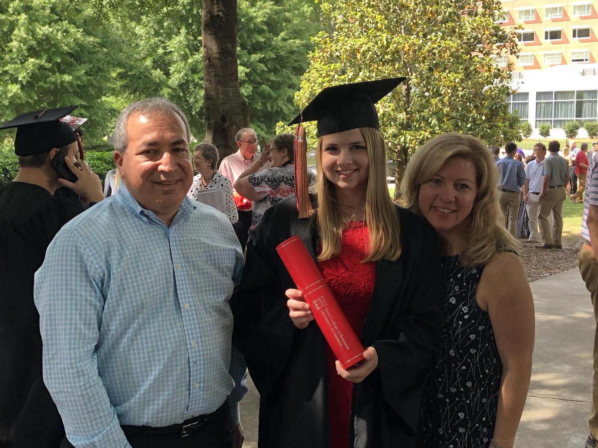 ksujib's tweet photo. #UGAgrad happy graduation Jennifer Alber! https://t.co/J28ebWuF4O