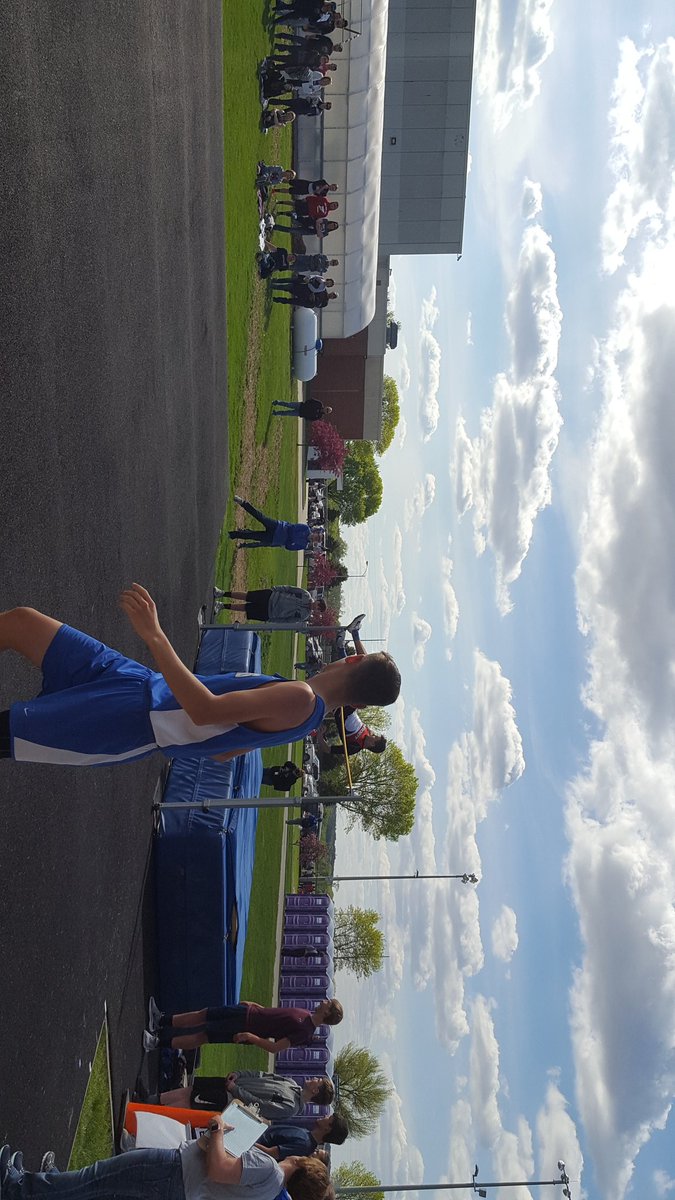 RichStoffers1's tweet photo. These two AWV Seniors off to an outstanding start @ Dist. Track in Griswold @AWVRocketNation!! KEEGAN @KeeganSimons 1st place High Jump: 6'3!! DREW @beastmode1601 1st place in Long Jump: 21 ft! Wowser! Fun to watch WillRags & Jalen Rosenbeck place 2! #Tracksters #Rockets https://t.co/gNNuGA0ZdS