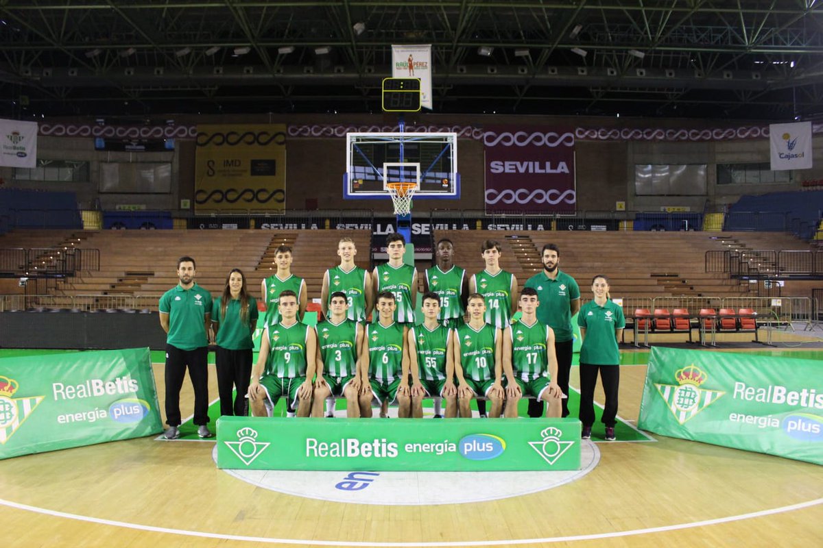 campusurteam's tweet photo. Y la siguiente en ser presentada es... @Sttefannia88. Entrenadora en @RealBetisEPlus, consiguiendo el  2° puesto a nivel andaluz y que en  breves disputarán el Camp de España. También entrenadora de la @SevillaFaB y la @fab_Andaluza. Otro lujazo de entrenadora en nuestro campus. https://t.co/PJRxGNNqGs