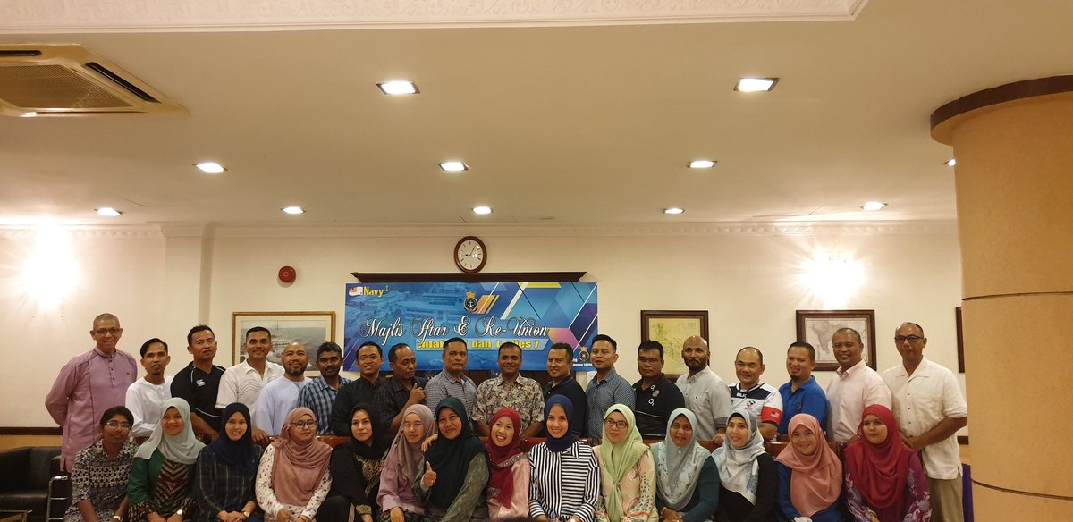 SapuanFathi's tweet photo. 20 years ago we bid farewell to 1 of our intakes of OC int 47 &amp; Ladies int 7 @tldm_rasmi A/S/Lt Ahsan @theBDnavy. Today we welcome him back to Malaysia with a small but meaningful reunion in @NatHydroCentre Wisma Indah. https://t.co/AnlyUgn9nV
