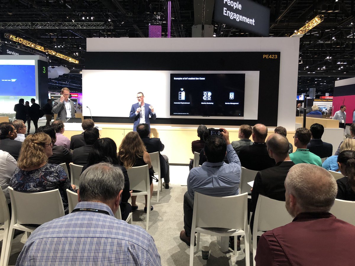 ElviraWallis's tweet photo. Love seeing standing-room only crowds when our #IoT team is presenting cool demos! Thank you @wendel_andreas @SAPPHIRENOW #SAPPHIRENOW #thebestrun https://t.co/t3PAl0ziZw