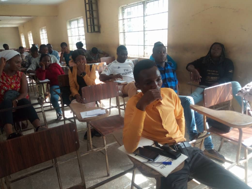 oluwajoba's tweet photo. Another time to share some moments with #agriculturalextension students Almost 10 years ago, I was in this class; 16 years ago, this was my very first classroom.
Always happy to give back. #almamata #fcahpt #agtech #digitalagriculture #RedefiningAgriculturalExtension #proudalumni https://t.co/p3cSGVgWA7