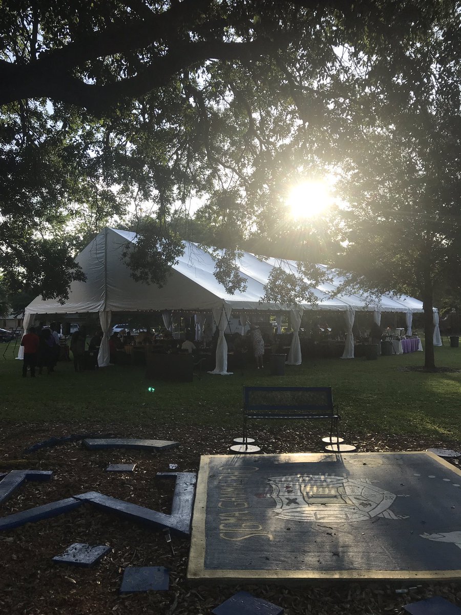 Class of 2019, Senior Celebration happening now, outside of the Hatcher Stewart Building. Come out to celebrate 🎉 !!!!