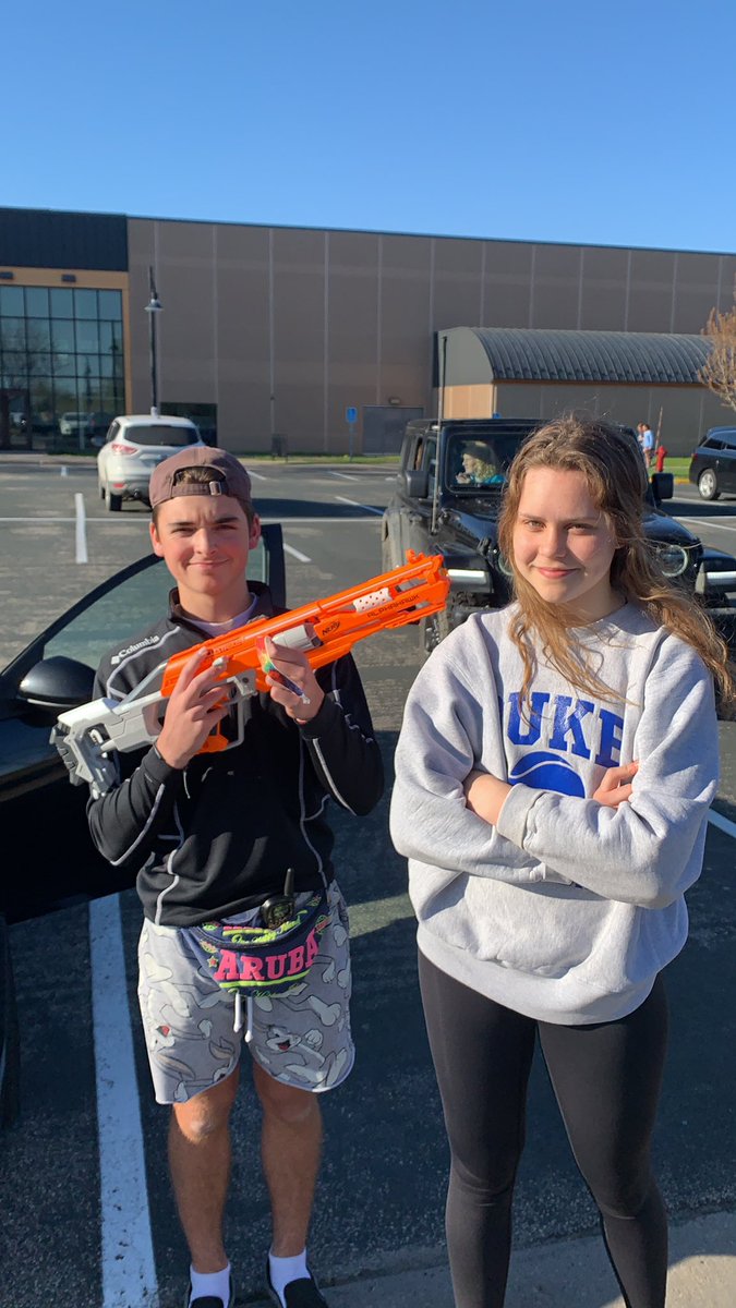 Kyle Browne eliminates Julia Staats <a href="/NerfChan/">Chan Nerf War 2019</a>