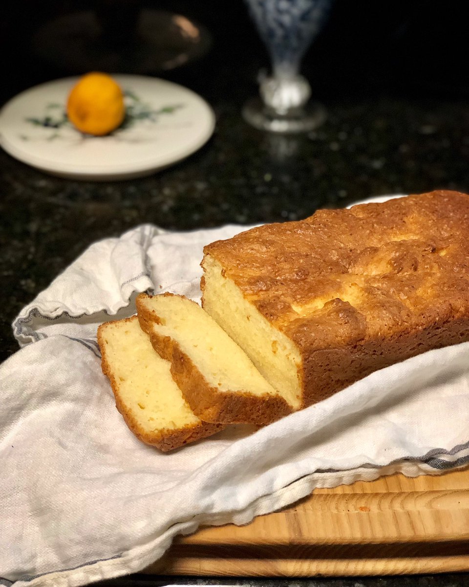 Liisabelle's tweet photo. A little gluten-free baking magic to kick off the weekend. Kitchen witch is me....
Cup4Cup makes lemon cake and my Guinness brownies spongey and light, but my banana bread cakey and rich. Alchemy. Kitchen-mancy. #bakingnerd #glutenfree https://t.co/RnKfTRYprb