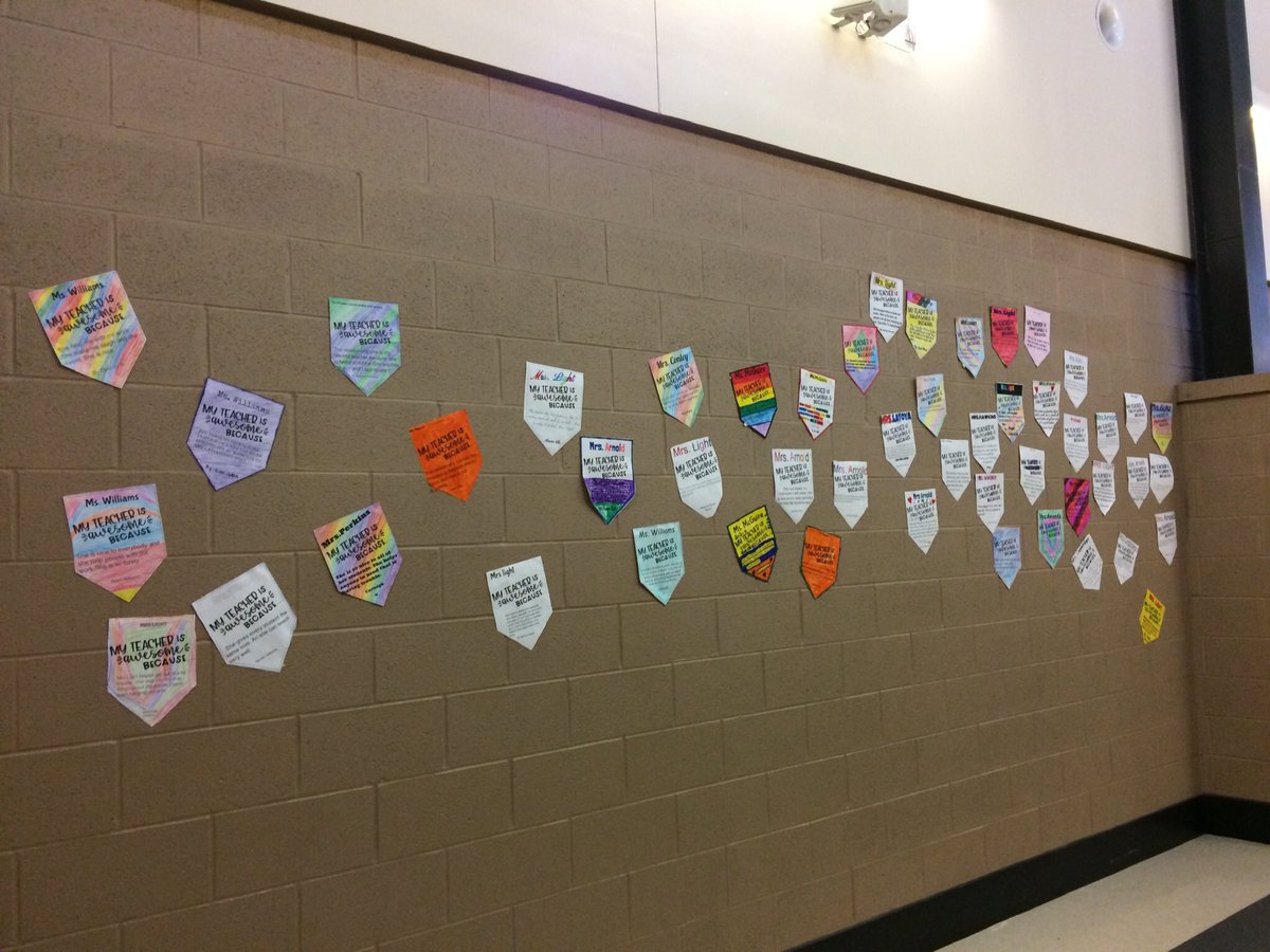 evagriffin10's tweet photo. Teacher Appreciation Pennants turned out great but Erik’s was extra special. This 6th grader made one for his K teacher who lost her battle with cancer a few years ago. She definitely made an impact on our kids #SheWasAmazing #WeMissHer #ColtPride #WeAreRivercrest @RivercrestSD https://t.co/Dm3FBZk94D